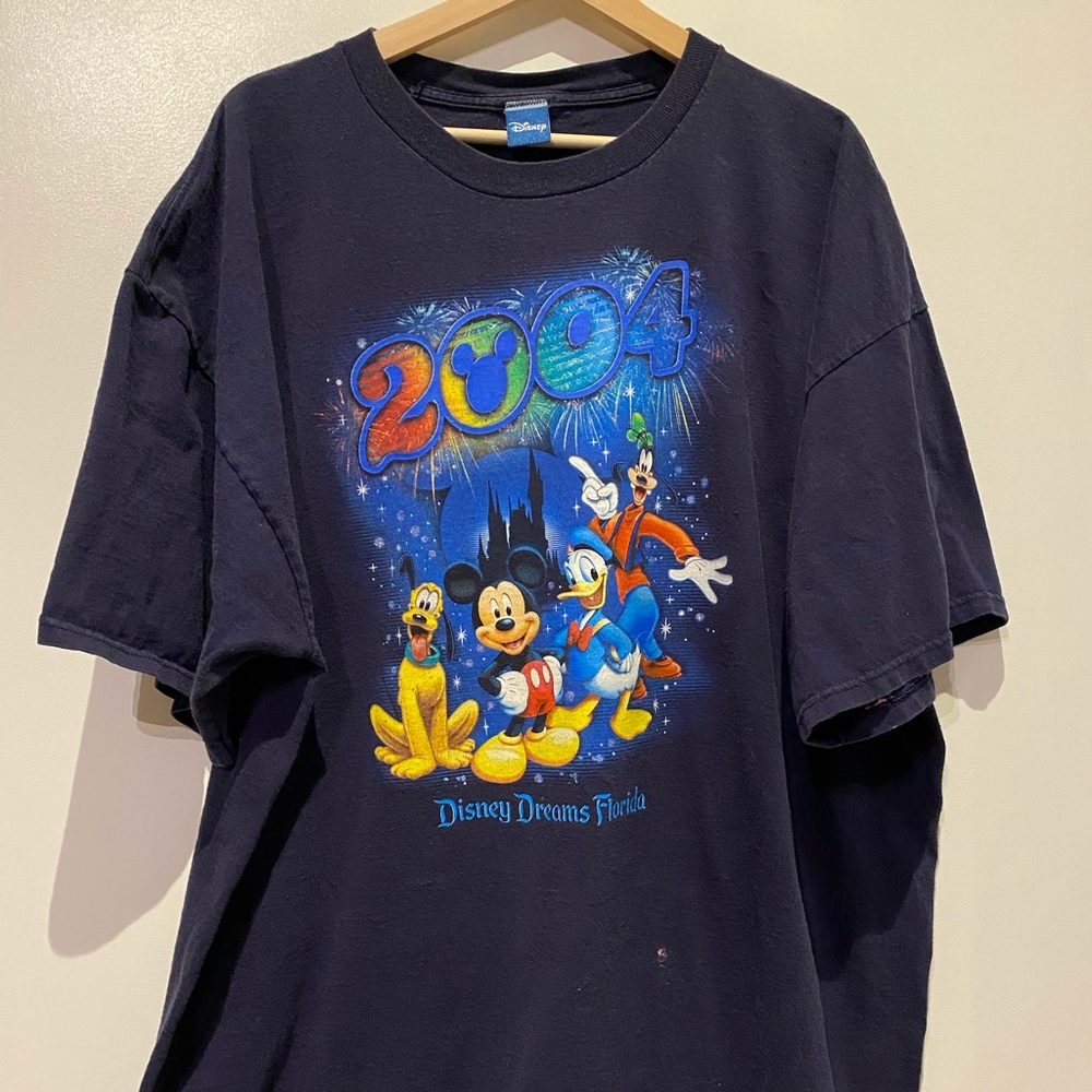 Disney world 2004 tee
